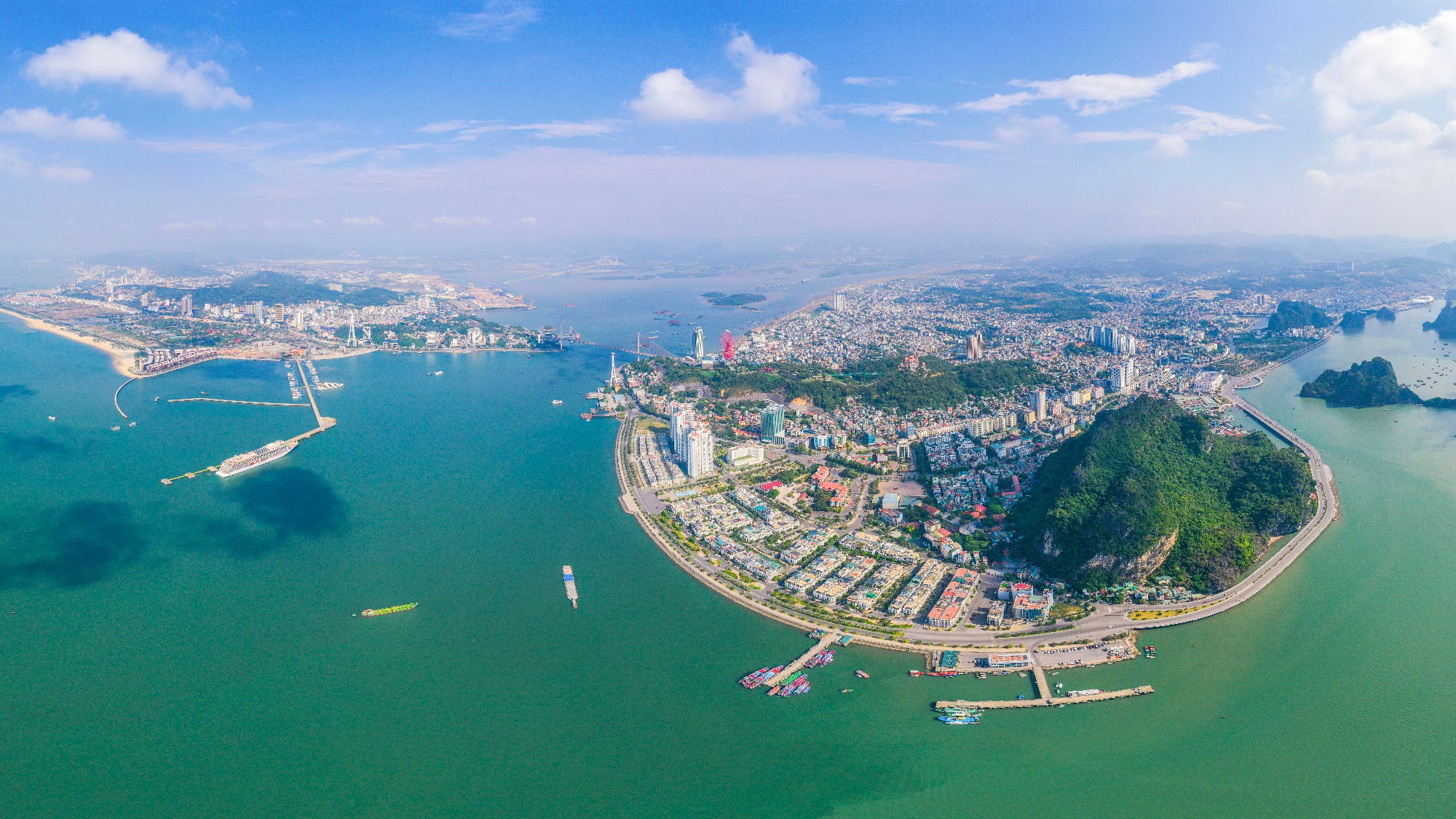 Quảng Ninh Background
