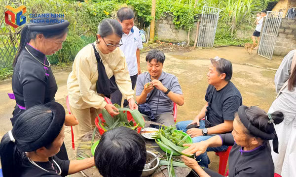 Hành trình khám phá Cao Xiêm và nhiều cảnh quan ở Lục Hồn còn giúp du khách tìm hiểu, hòa nhập vào nét đặc sắc văn hóa của đồng bào các dân tộc ở đây.