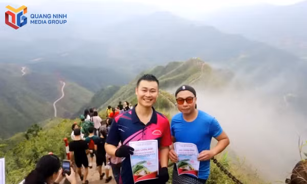 Hoành Mô: Lần đầu tổ chức giải leo núi chinh phục “Sống lưng khủng long”