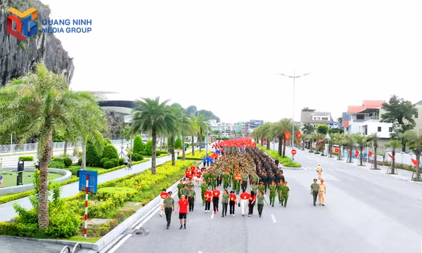 Sáng 30/8, Quảng Ninh tổ chức Chương trình “Cùng Việt Nam tiến bước”