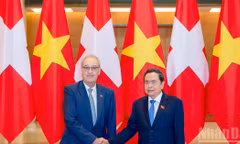 Chủ tịch Quốc hội Trần Thanh Mẫn hội kiến Tổng thống Thụy Sĩ Guy Parmelin