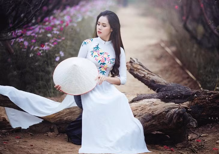 Huyền Trang từng lọt vào tốp 5 Người đẹp Hạ Long 2016. (Ảnh: Nhân vật cung cấp)