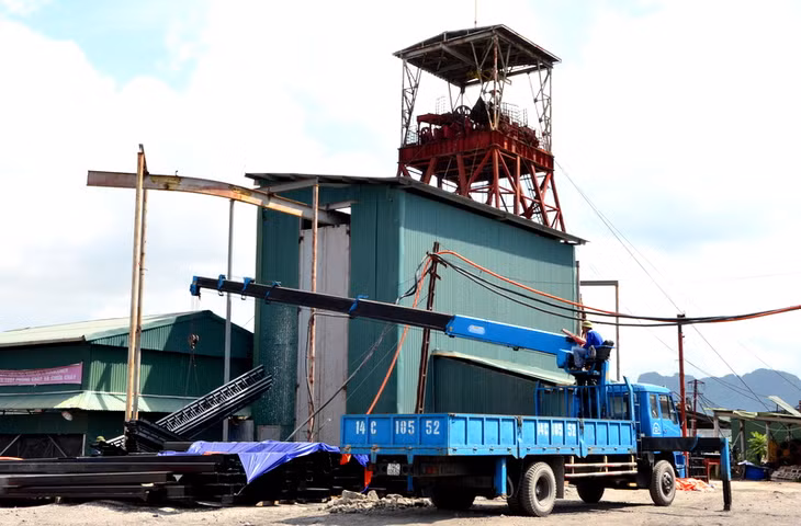Các hạng mục của Tháp giếng chính cũng đang được Công ty CP than Núi Béo bắt đầu triển khai xây dựng và lắp đặt