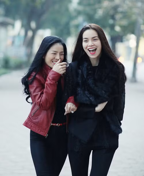 Hồ Ngọc Hà và Lệ Quyên từng có thời gian thân thiết trước khi có tin đồn mâu thuẫn.