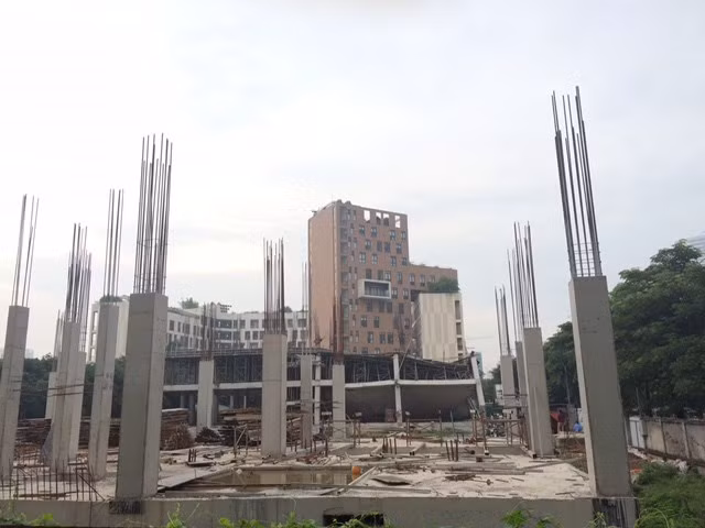 Bên trong hiện trường vụ sập công trình xây dựng tại trường mầm non Vườn Xanh xảy ra sáng nay 25/9.
