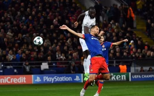 Lukaku là trung phong đầy lợi hại.