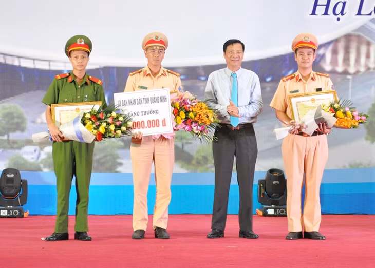 Đồng chí Nguyễn Văn Đọc,Bí thư Tỉnh uỷ,