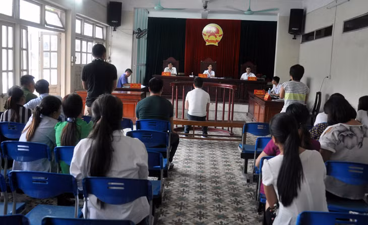 TAND TP Cẩm Phả đưa ra xét xử vụ án hình sự liên quan đến các quy định về trật tự an toàn giao thông hồi đầu tháng 9/2017