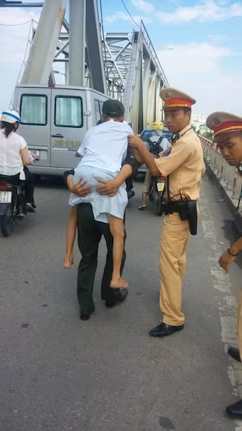 Tổ công tác kịp thời cứu cụ Tuất