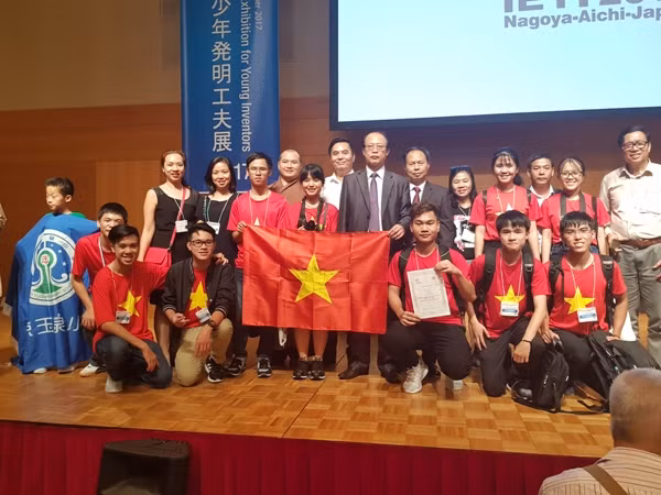  IEYI 2017 lần này Việt Nam tham dự với 6 đề tài chính thức: