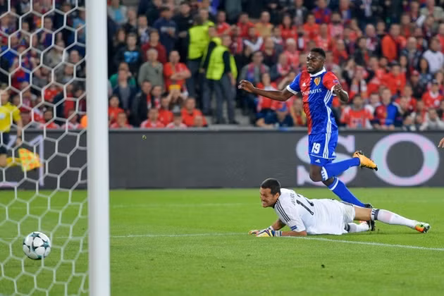  FC Basel trên sân nhà cũng hạ Benfica tới 5-0