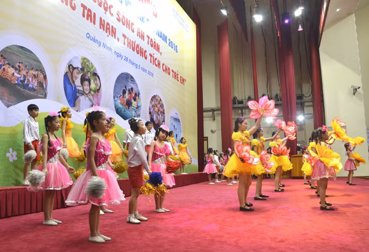 Trẻ em cần được sống trong tình yêu thương, trong một môi trường lành mạnh
