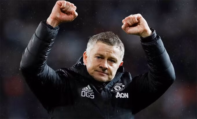 Solskjaer lần đầu thắng hai trận liền mùa này. Ảnh: Reuters.