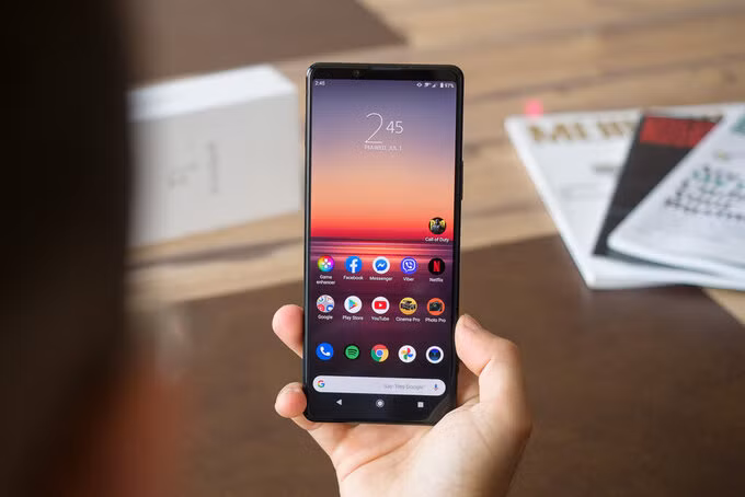 Xperia 1 II. Ảnh: PhoneArena