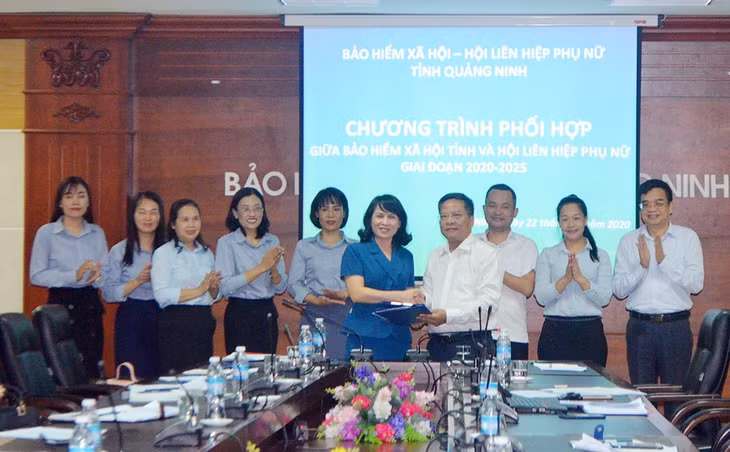 Lãnh đạo BHXH tỉnh và Hội LHPN tỉnh ký kết chương trình phối hợp giai đoạn 2020-2025.