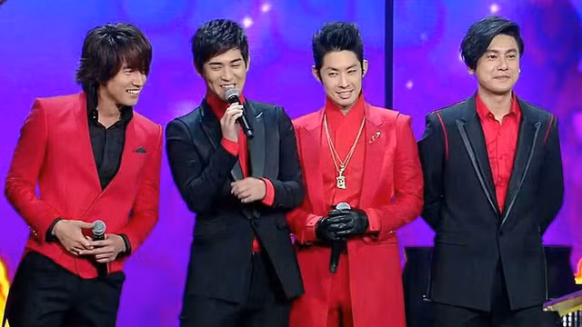 F4 trong cuộc hội ngộ năm 2013.