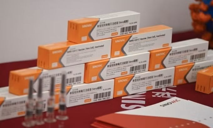 Vaccine Covid-19 của công ty Sino Biotech. Ảnh: AFP