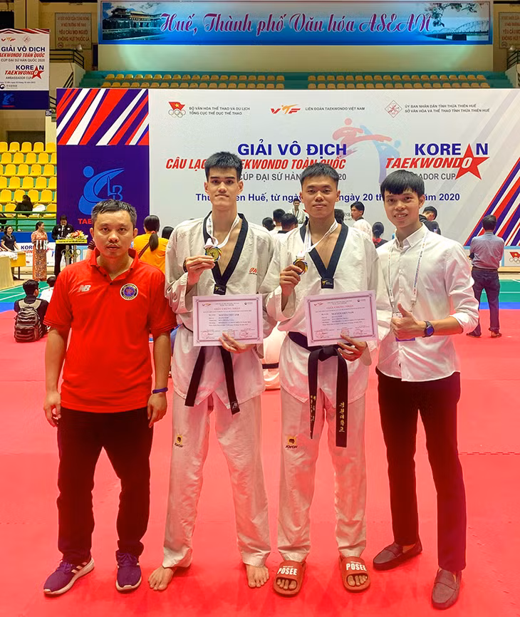 2 VĐV Quảng Ninh giành HCV.