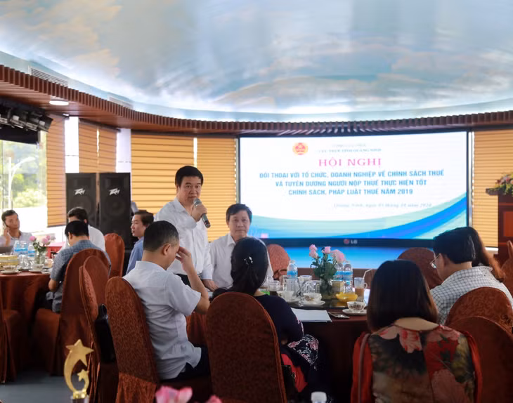 Cục Thuế tỉnh Quảng Ninh tổ chức hội nghị đối thoại chính sách thuế hỗ trợ, giúp các doanh nghiệp tháo gỡ khó khăn, vướng mắc trong quá trình thực hiện các chính sách pháp luật về thuế.