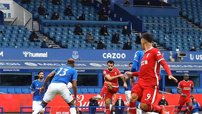 Salah đã có tròn 100 bàn thắng cho Liverpool.