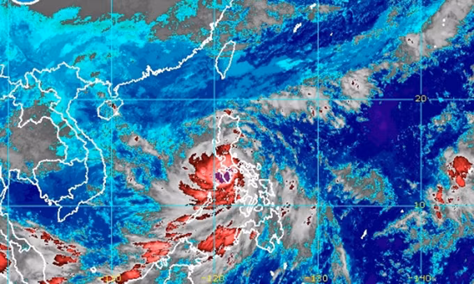 Bão Molave khi quét qua Philippines sáng nay. Ảnh: PAGASA.