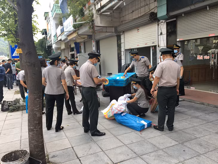 Tất cả đồ đạc của 