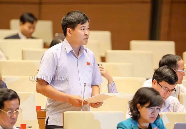 Theo đại biểu Sần Sín Sỉnh, việc cắt điện, nước vi phạm quyền con người và nguyên tắc xử lý vi phạm hành chính