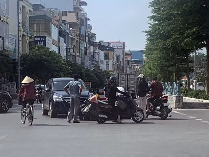 Một vụ TNGT tại phường Hồng Hải, TP Hạ Long.