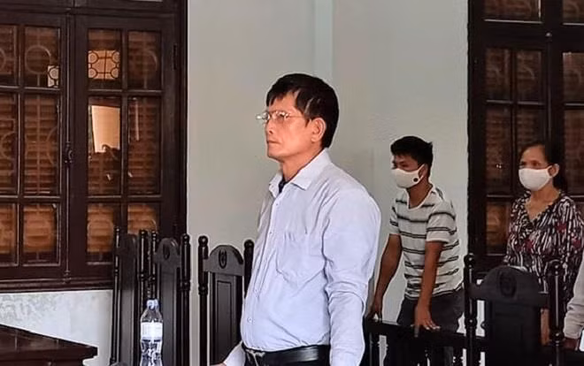 Bị cáo Đào Tất Quyền tại TAND huyện Văn Giang.