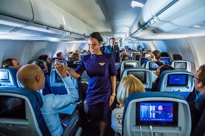 Ngoại hình chỉn chu là điều quan trọng khi phục vụ khách hàng. Ảnh: Delta News Hub