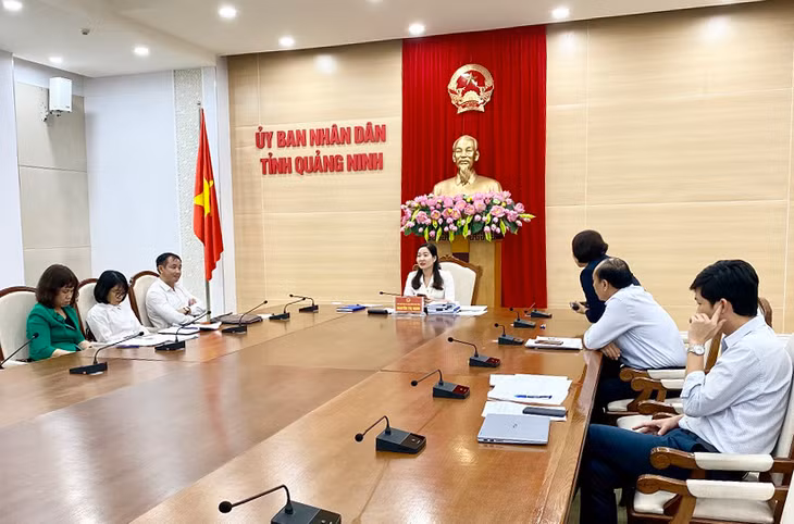 Đồng chí Nguyễn Thị Hạnh, Phó Chủ tịch UBND tỉnh, dự tại điểm cầu Quảng Ninh