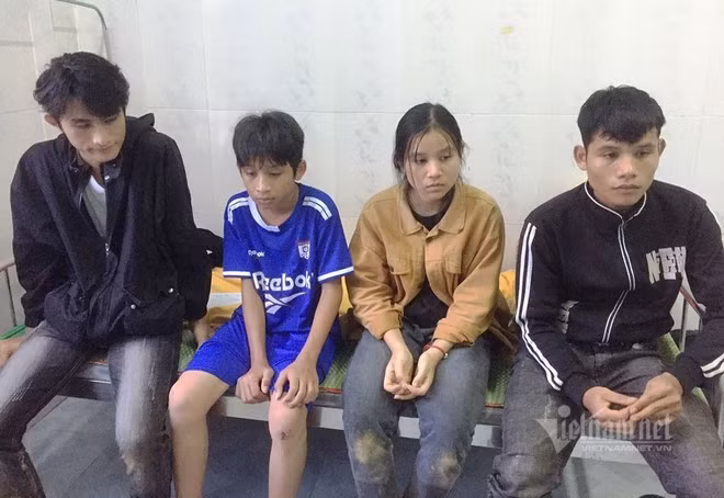 4 anh em Điệp thất thần trước cái chết của ba mẹ