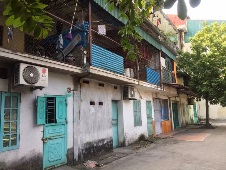 5/7 nhà chung cư cũ trên địa bàn phường Cẩm Thủy (TP Cẩm Phả) đều có mức độ nguy hiểm cấp D.