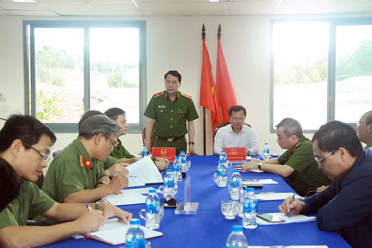 Thứ trưởng Bộ công an Lê Quốc Hùng, phát biểu tại buổi làm việc.