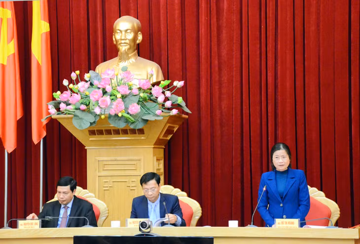 Đồng chí Đỗ Thị Hoàng, Phó Bí thư Thường trực Tỉnh ủy yêu cầu: Trong công tác xây dựng Đảng, cấp ủy phải phân công rõ trách nhiệm, rõ người, rõ việc