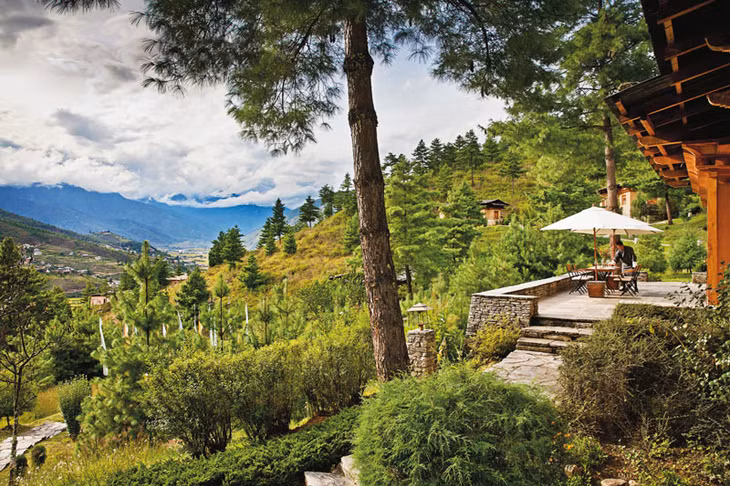 Đến Bhutan, du khách không chỉ mãn nhãn với phong cảnh tuyệt đẹp mà còn tiếp xúc nền văn hóa nửa hiện đại, nửa cổ kính.