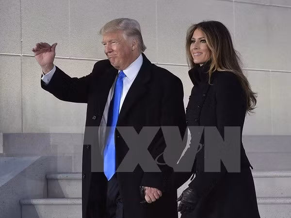 Tổng thống Mỹ Donald Trump (trái) và phu nhân Melania Trump (phải) tại Washington, DC. (Nguồn: AFP/TTXVN)