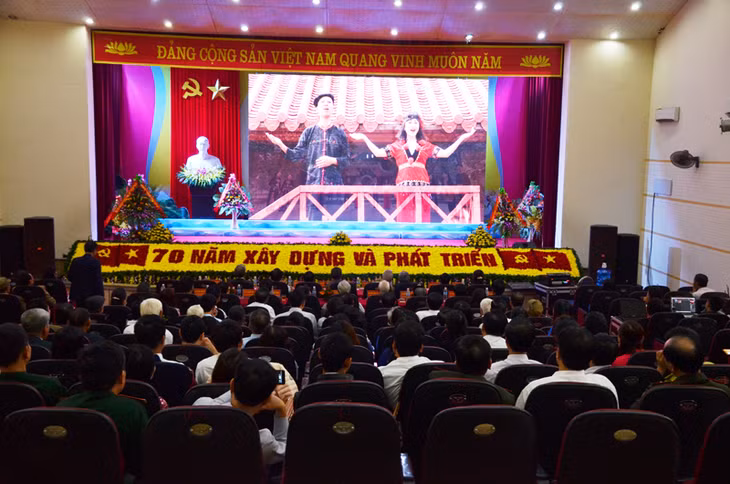 Ra mắt tác phẩm mới 