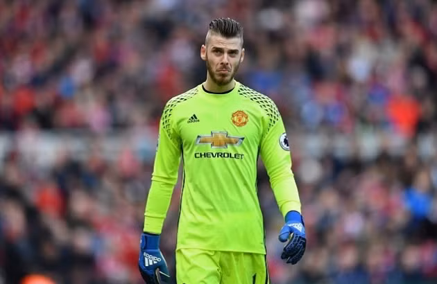  De Gea là chốt chặn đáng tin cậy của Manchester United lẫn đội tuyển Tây Ban Nha. Ảnh: Mirror.