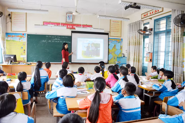 Tiết sinh hoạt tập thể về chủ đề “Phòng chống xâm hại tình dục” của học sinh lớp 5A1, Trường Tiểu học Trần Quốc Toản (TP Hạ Long).