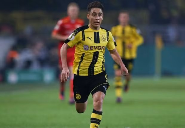  Emre Mor mơ được khoác áo Real.