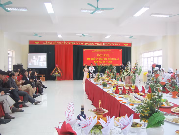 Hội thi tay nghề kỹ thuật chế biến món ăn năm học 2016-2017 
