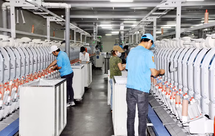 Sản xuất sợi tại Công ty TNHH Khoa học Kỹ thuật Texhong Ngân Hà (KCN Texhong Hải Hà).