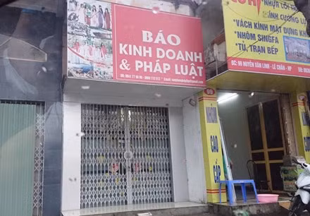 Văn phòng đại diện báo Kinh doanh và Pháp luật tại Hải Phòng đã bị niêm phong sau cuộc khám xét khẩn cấp. (Ảnh: tienphong.vn)