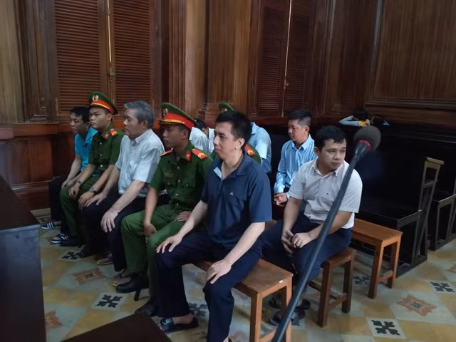 Nhiều bị cáo tiếp tục bị khởi tố trong giai đoạn 2 của vụ án.