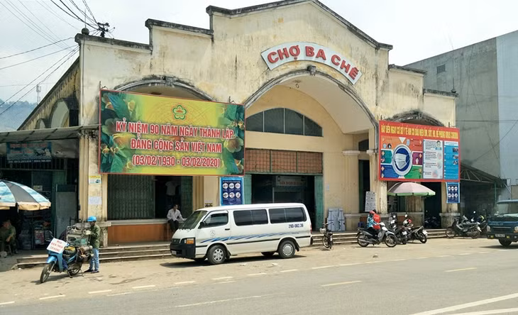 Chợ Ba Chẽ luôn đảm bảo nguồn hàng phục vụ nhu cầu của nhân dân.
