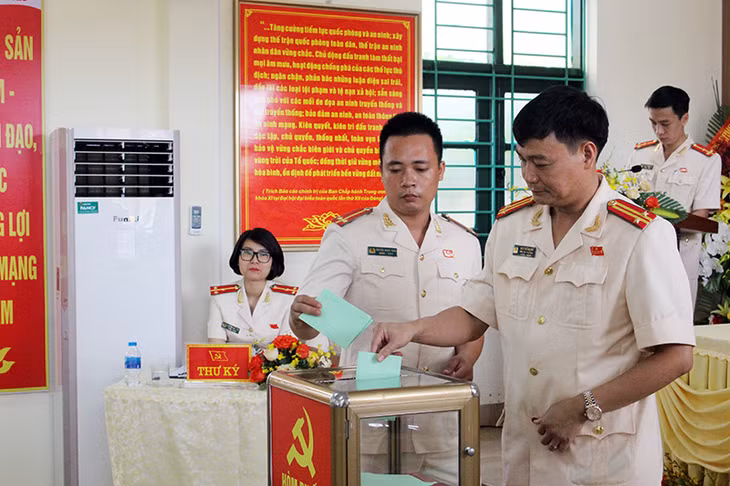 Đại hội tiến hành bầu BCH Đảng bộ Công an TX Quảng Yên nhiệm kỳ 2020-2025
