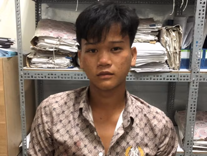 Đối tượng Đinh Trung Hiếu.