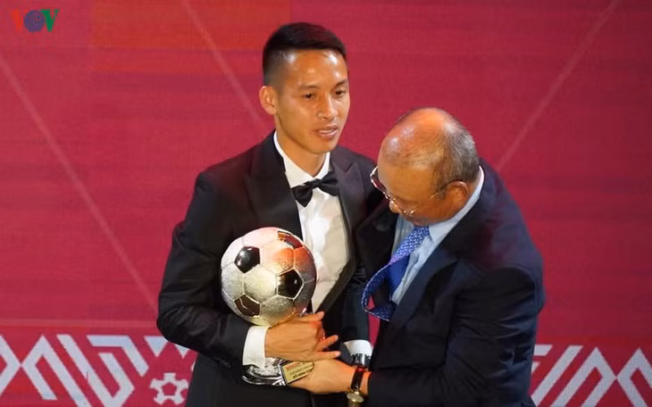 Quả Bóng Vàng Việt Nam 2019 là phần thưởng xứng đáng với những gì Hùng Dũng đã nỗ lực, cống hiến.