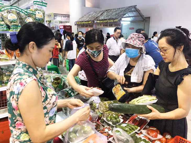 Hội chợ OCOP Quảng Ninh - Hè 2020 với chủ đề “Thương hiệu OCOP Quảng Ninh - Chào đón Mùa du lịch Hạ Long 2020” là một trong những hoạt động kích cầu du lịch.
